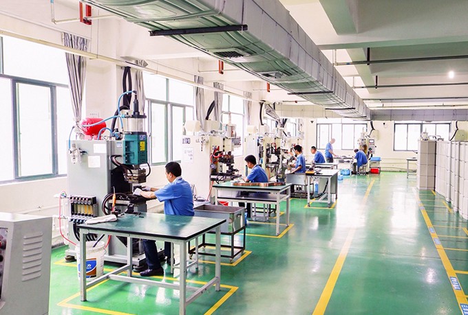 鋁排,鋁排軟連接,鋁箔軟連接,新能源軟連接,銅排,電池軟連接,銅排軟連接,軟連接,銅箔軟連接,柔性母排,疊層母排,銅軟連接,汽車(chē)軟連接,母排