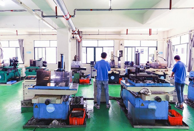 鋁排,鋁排軟連接,鋁箔軟連接,新能源軟連接,銅排,電池軟連接,銅排軟連接,軟連接,銅箔軟連接,柔性母排,疊層母排,銅軟連接,汽車(chē)軟連接,母排